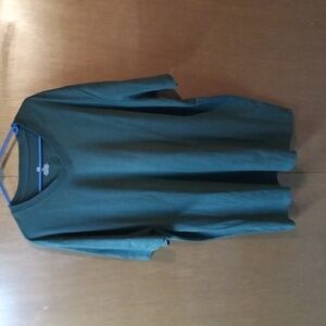 Harbor Bay Forest Green V-Neck Short-Sleeved Shirt